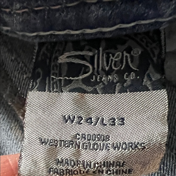 Silver Jeans - Picture 2 of 4